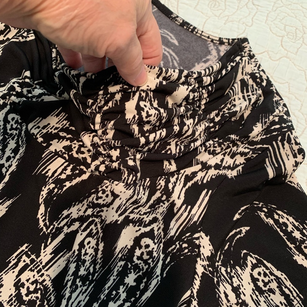 Rafaella Scoop Neck Short Sleeve Paisley Top Size 1X - Picture 6 of 11